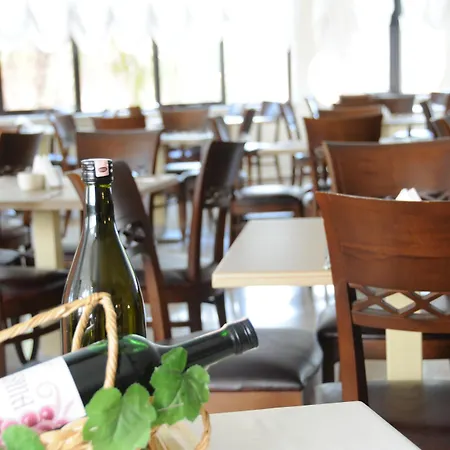 Sesin 马尔马里斯