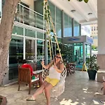 호텔 Sesin 4*